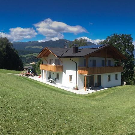 Ferienwohnungen Schlosshausl San Lorenzo di Sebato Exterior foto